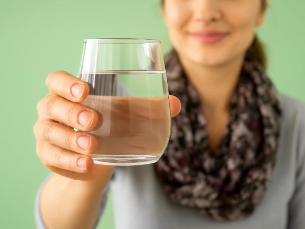 Wie zu viel Wasser das Gleichgewicht des Körpers stören kann